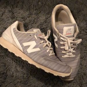New Balance 696